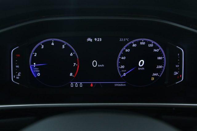 VOLKSWAGEN T-Roc 1.0 TSI R-Line Fari IQ.Light LED/Cerchi 18''