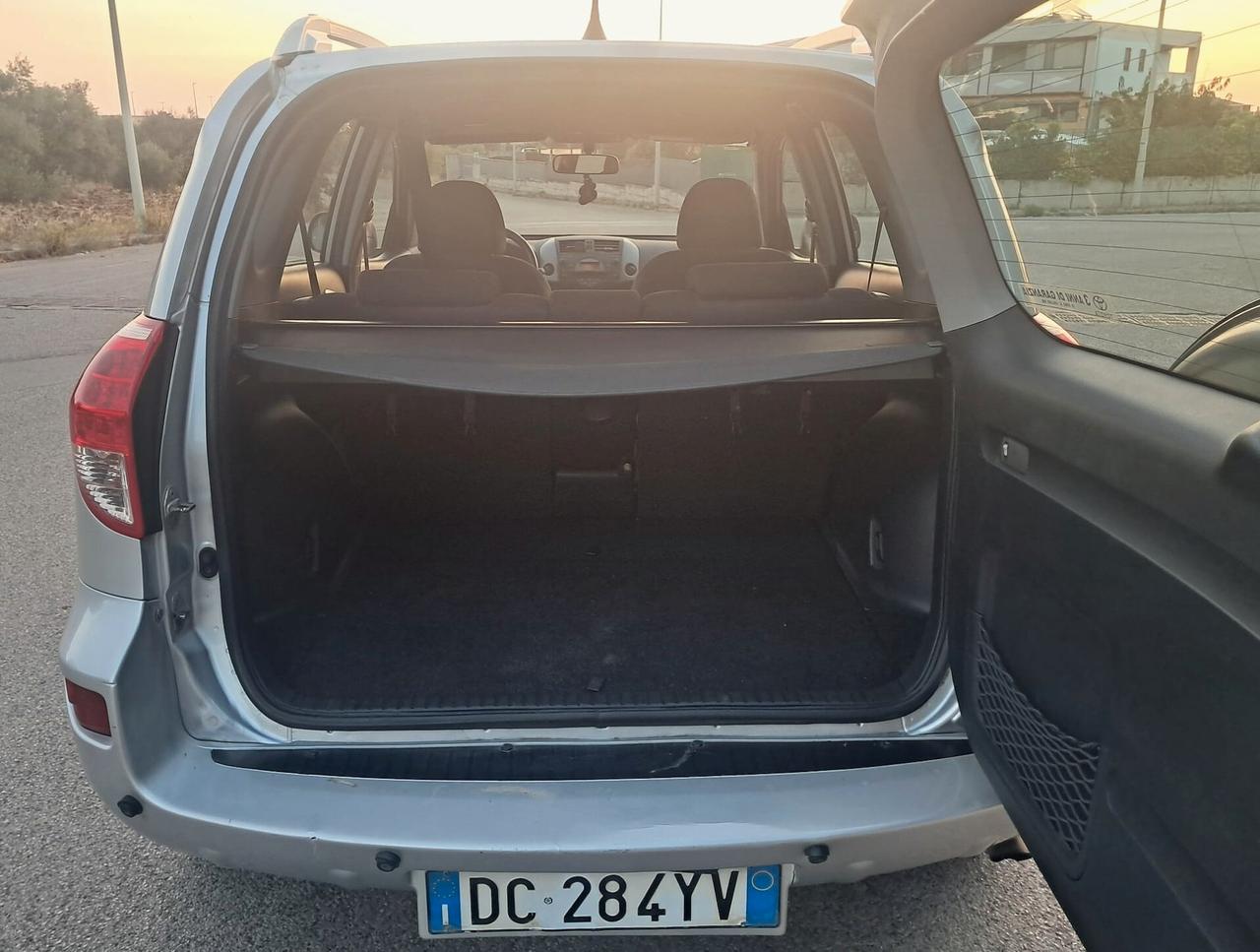 Toyota RAV 4 RAV4 2.2 D-4D 136 CV Sol