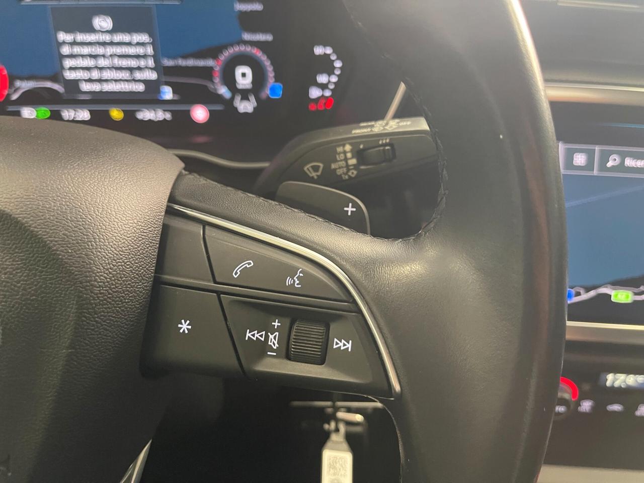 Audi Q3 2.0 TDI 150cv S line