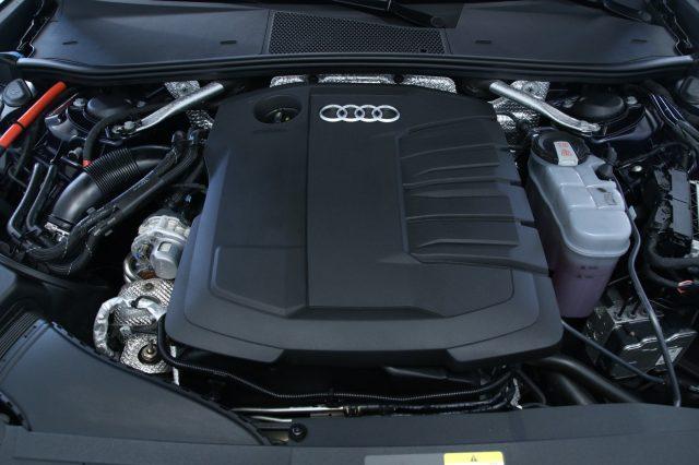 AUDI A6 Avant 40 2.0 MHD S tronic Sport/MATRIX/CAMERA 360°