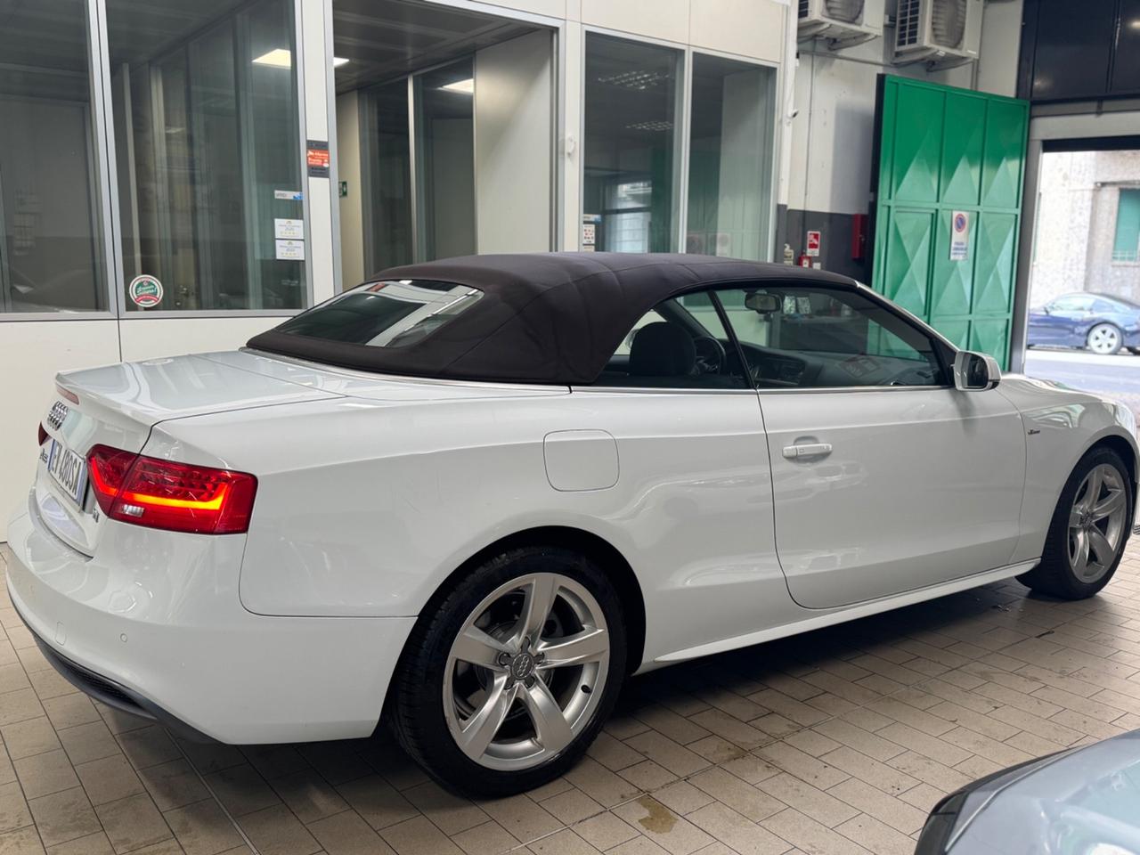 Audi A5 Cabrio 2.0 TDI 177 CV S Line S-Line