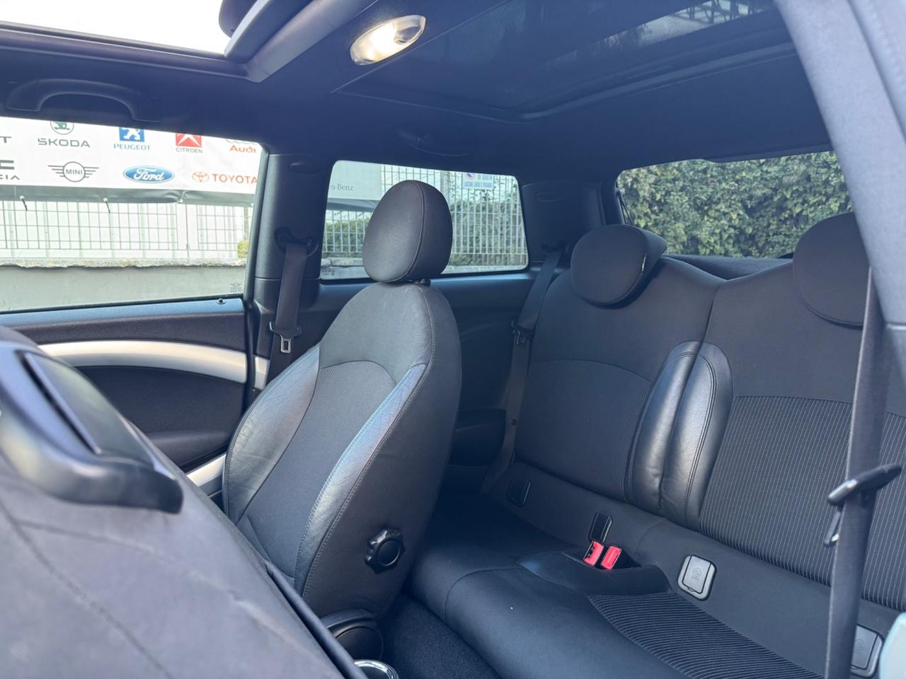 Mini 1.6 16V One (55kW)