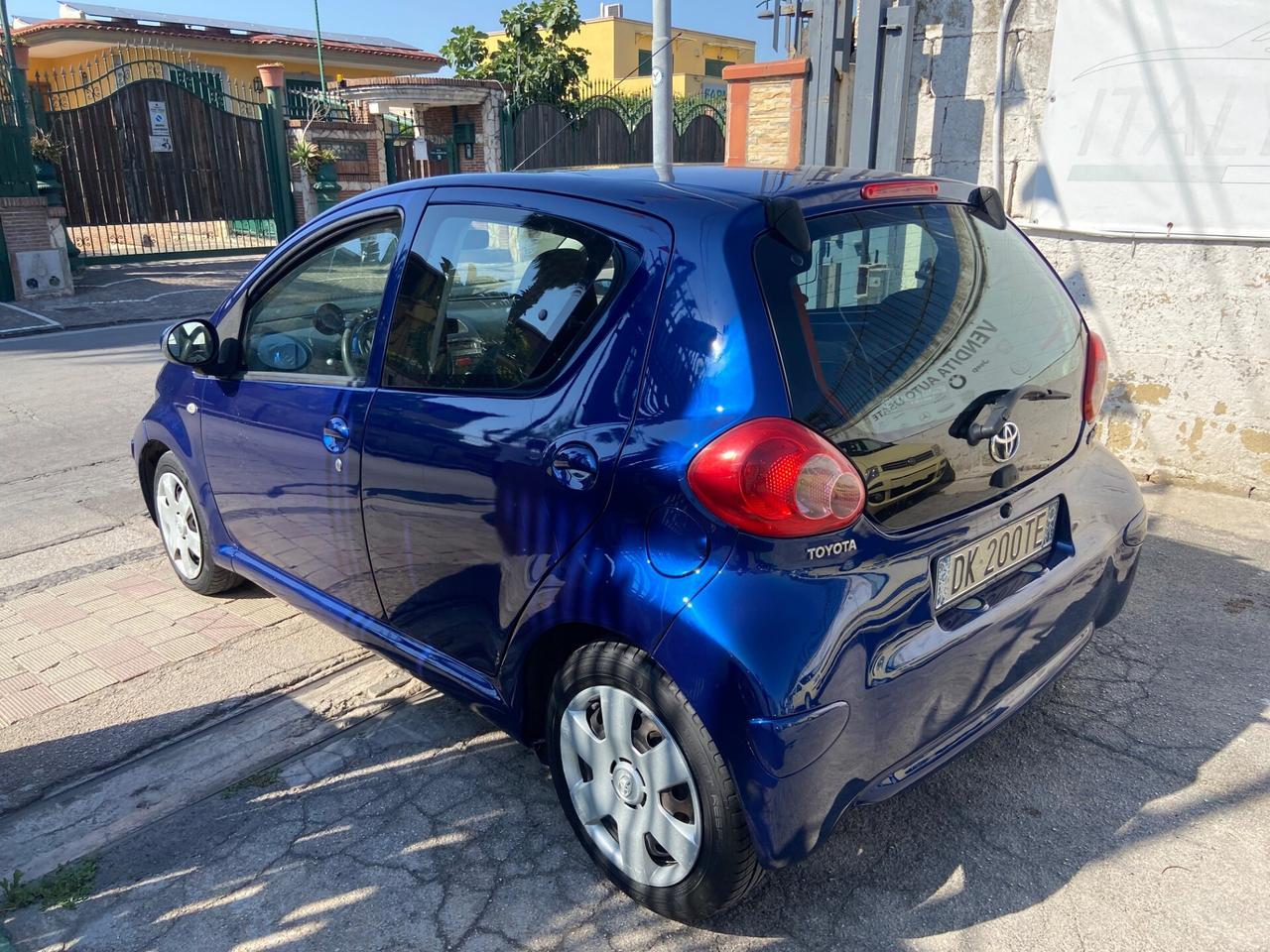 Toyota Aygo 1.0 12V VVT-i 5 porte AUTOMATICA