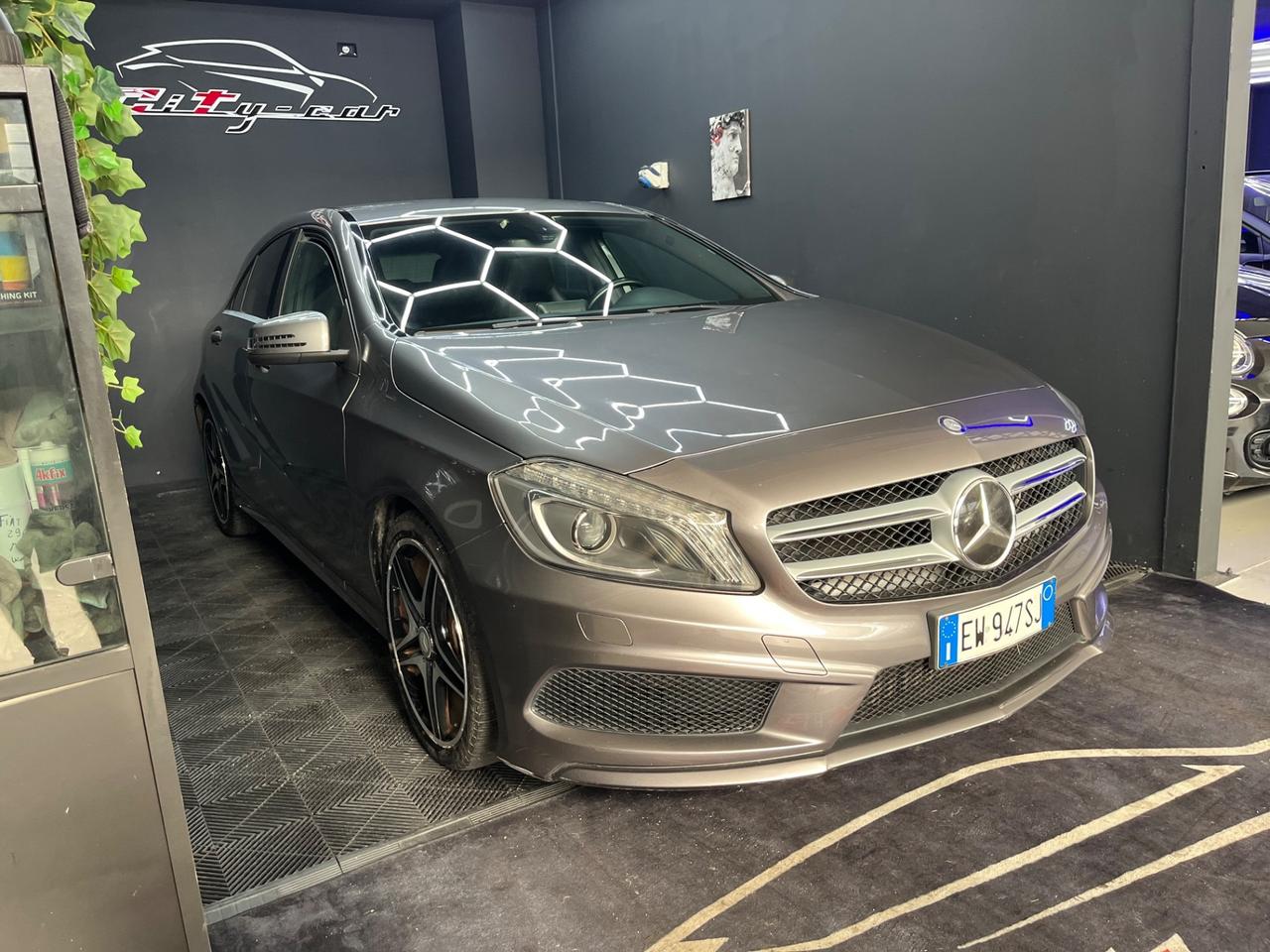 Mercedes-Benz Classe A 180 d (2014) – Stile Premium e Consumi da Primato!