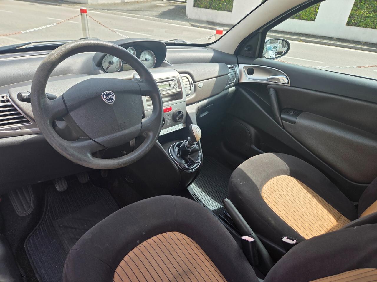 Lancia Ypsilon NEOPATENTATI - 2008