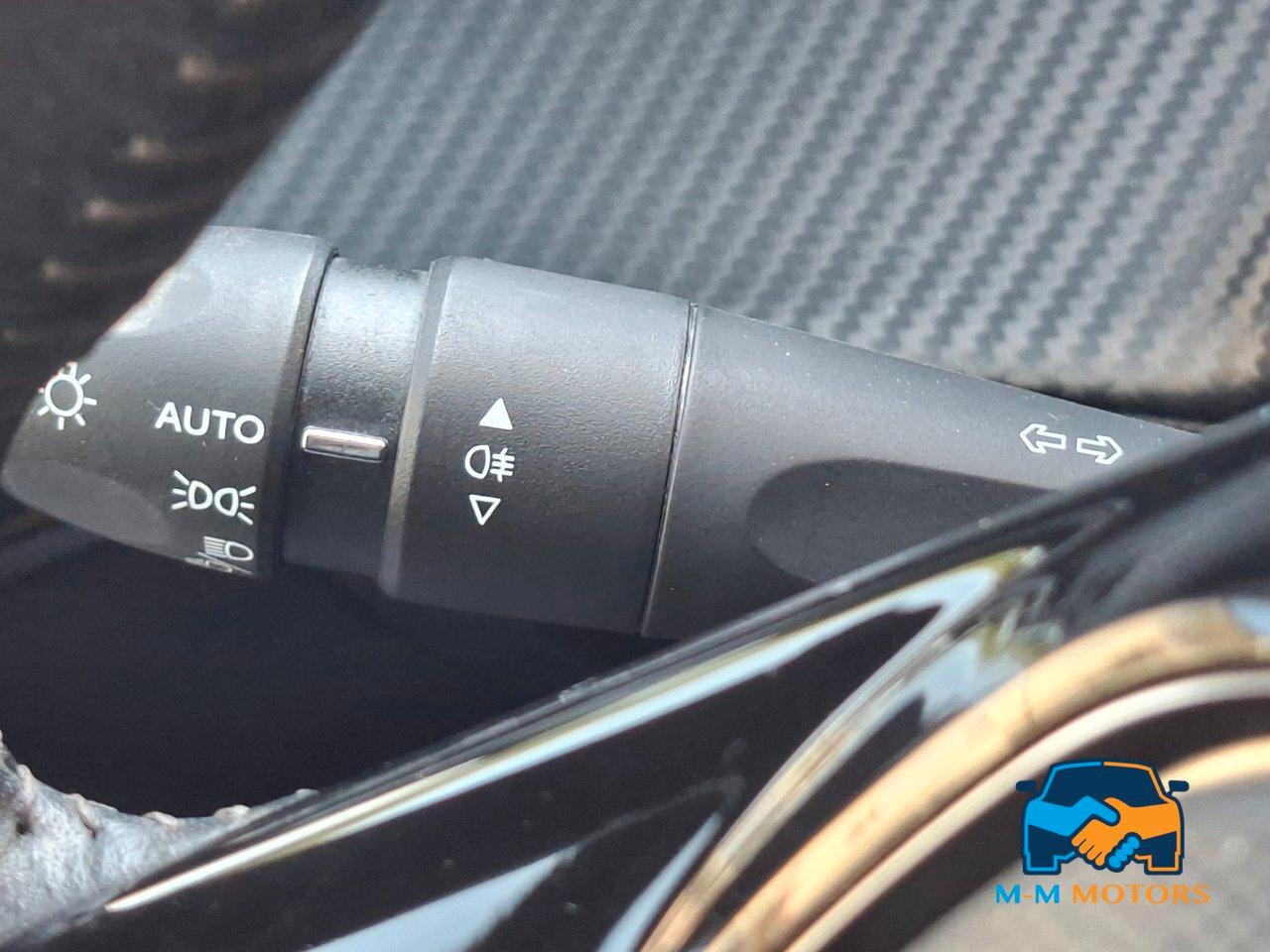 Peugeot 208 5 Porte 208 1.5 bluehdi Allure unico proprietario