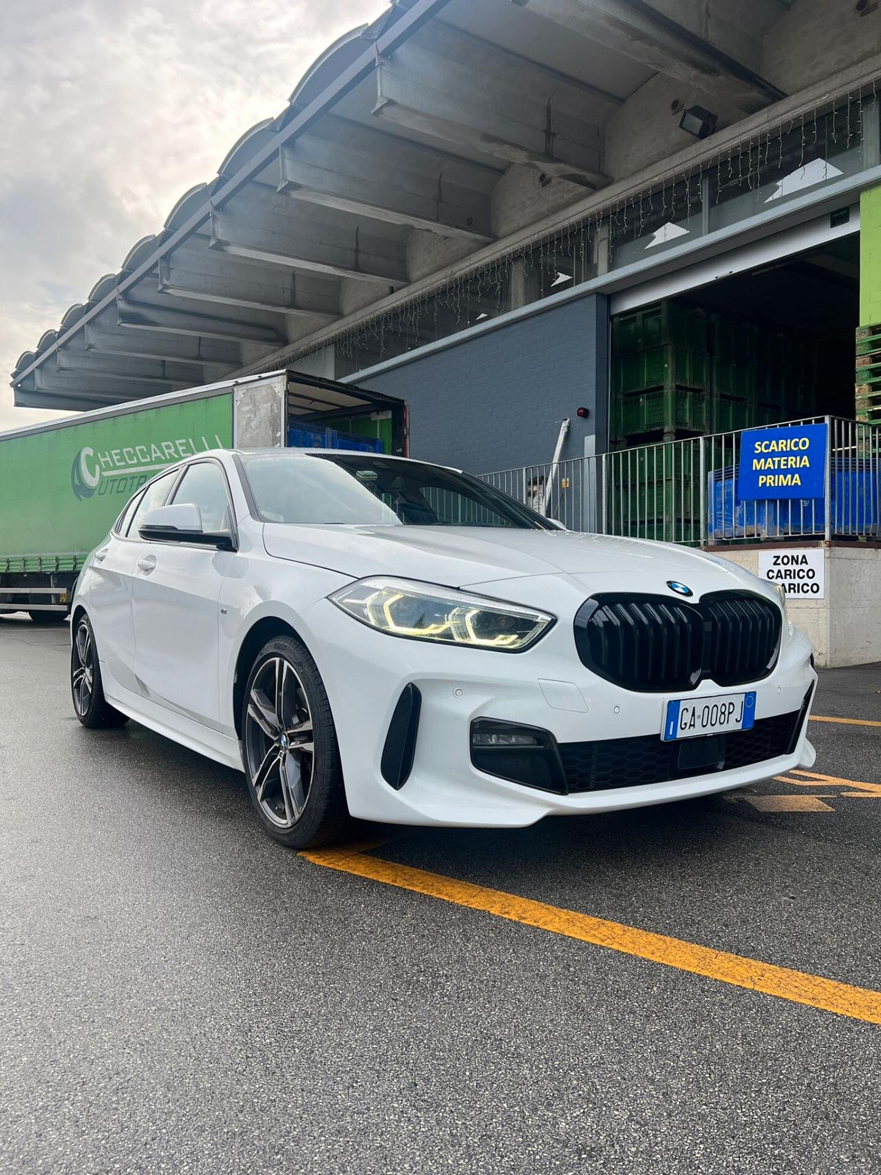 Bmw 118 118d 5p. Msport