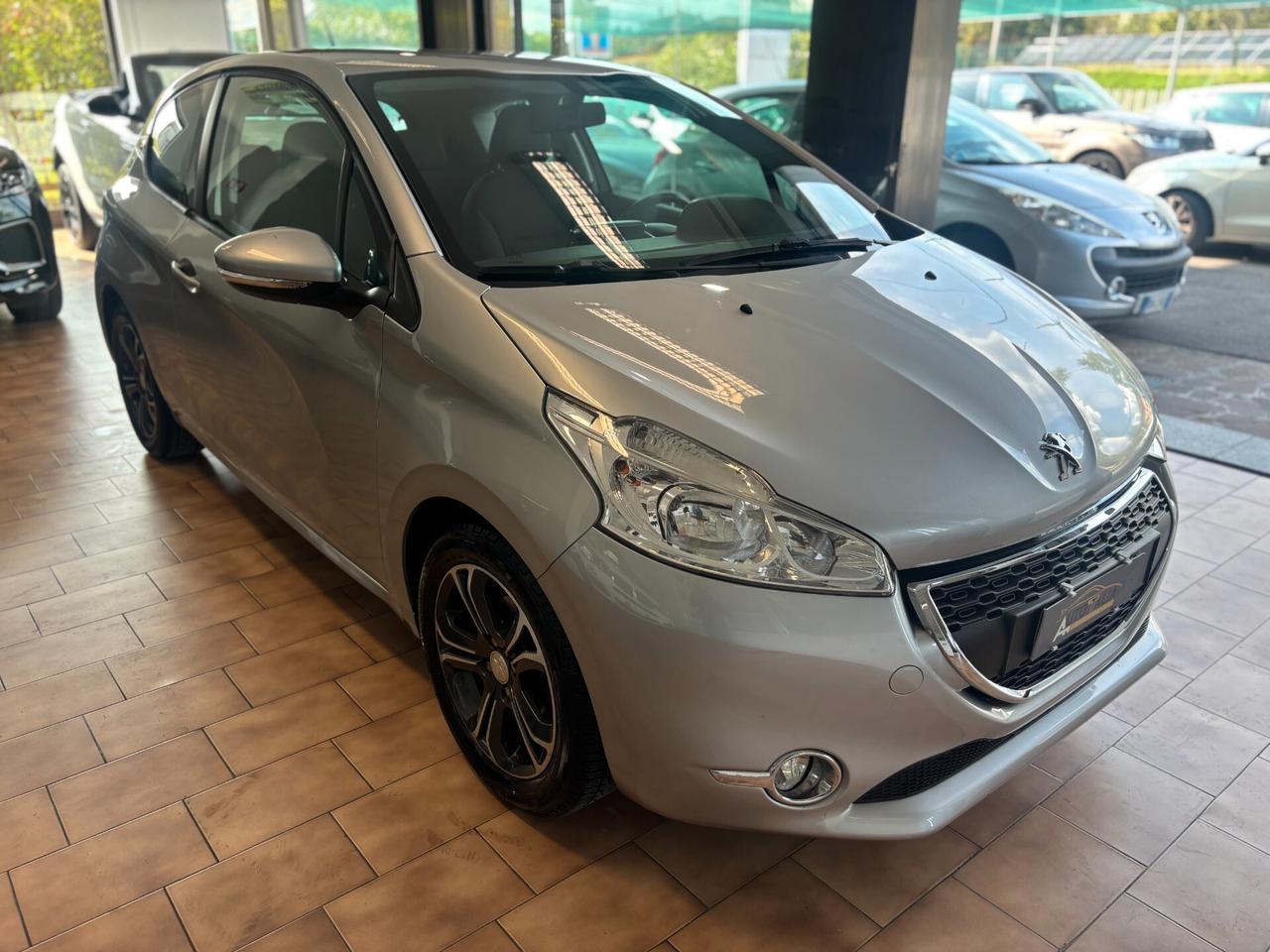 Peugeot 208 3p 1.2 puretech *PER NEO PATENTATI*