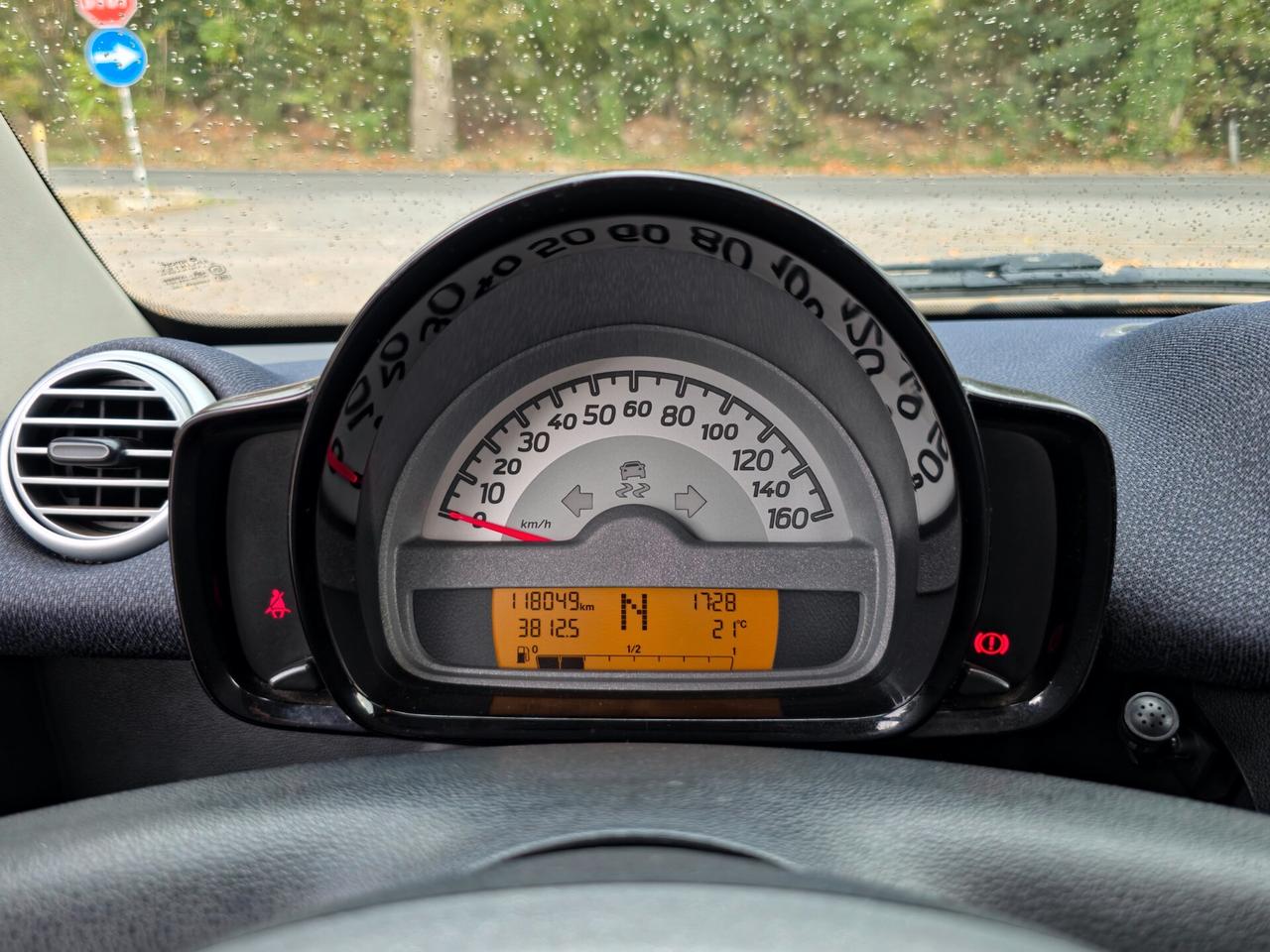 Smart ForTwo 1000 45 kW MHD coupé pure CV-61 E5B Automatico NEO