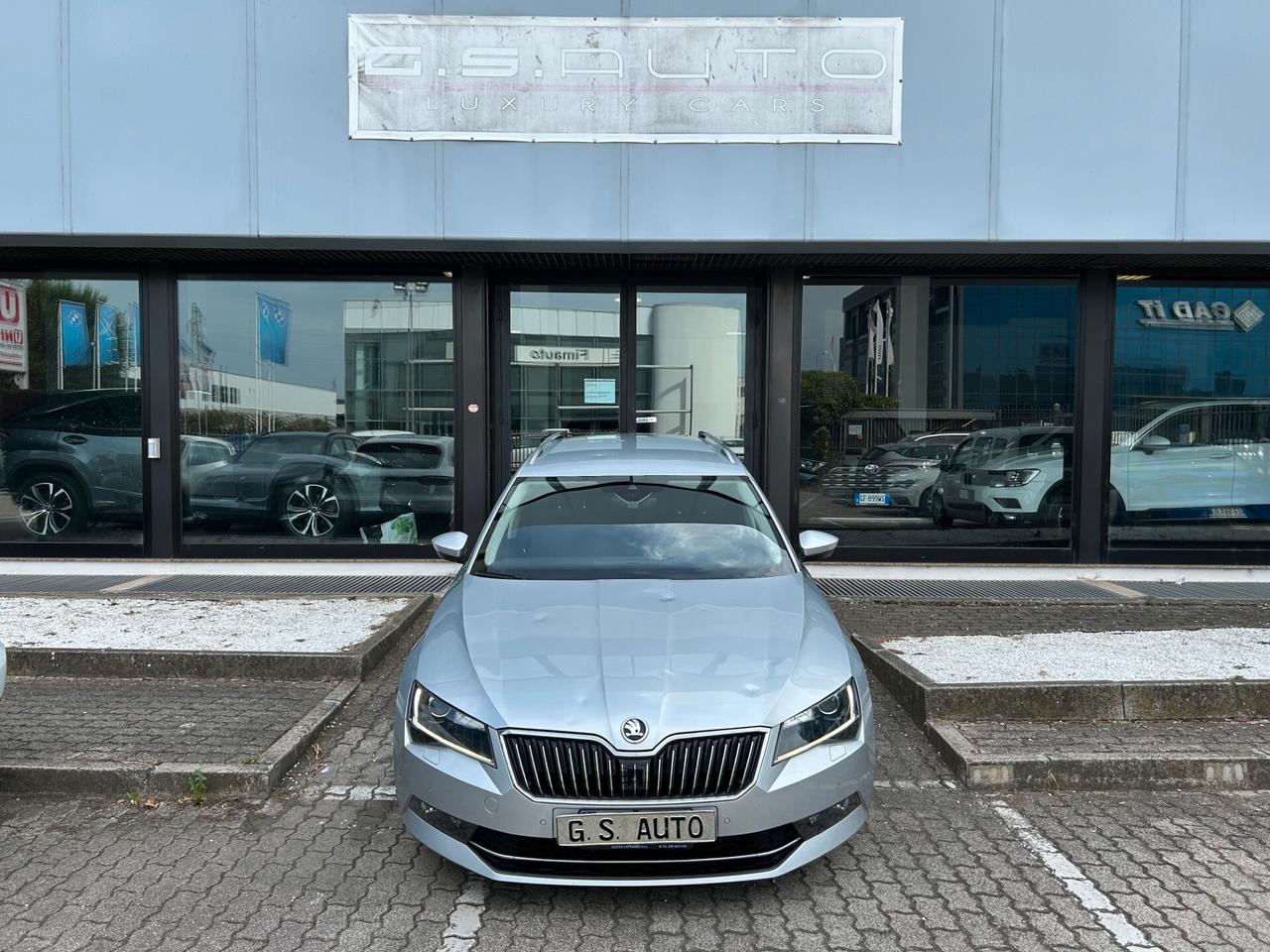 Skoda Superb Wagon 2.0 tdi 4x4 190cv dsg GRANDINATA