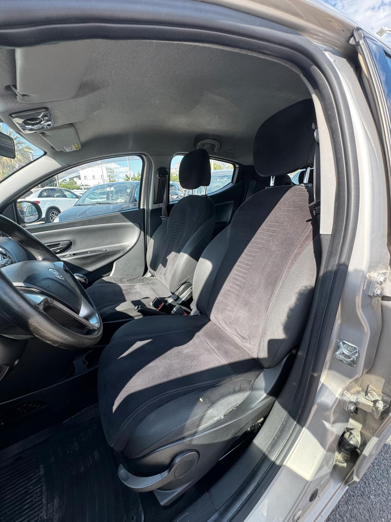 Lancia Ypsilon 1.3 MJT 16V 95 CV 5 porte S&S Gold