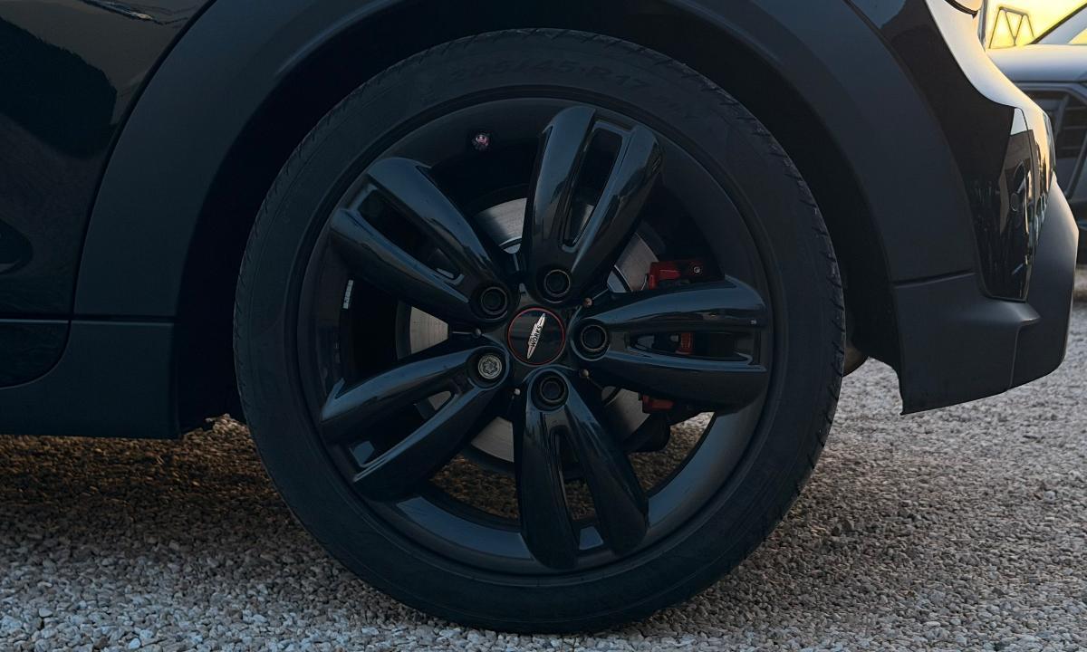 MINI Cooper 2.0 John Cooper Works JWC 231CV Anniversary Edition