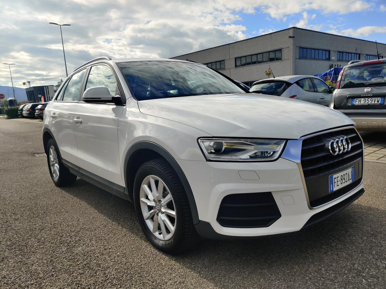 Audi Q3 2.0 TDI 120 CV Business