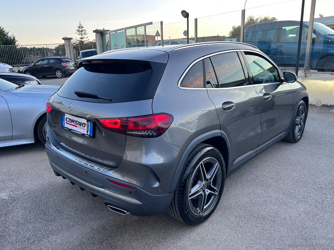 MERCEDES-BENZ GLA 200 d Automatic Premium