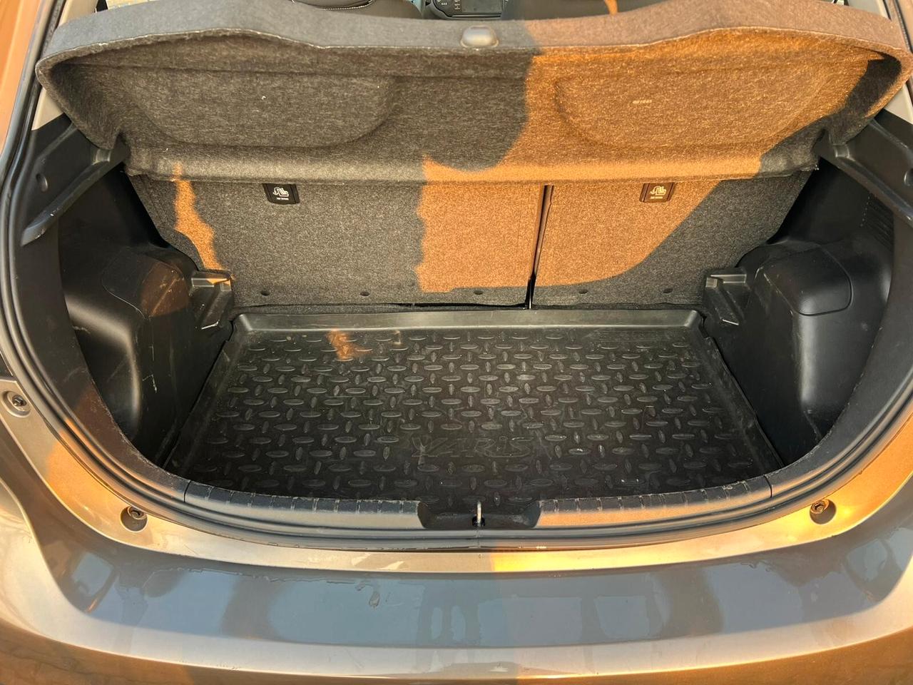 Toyota Yaris 1.5 Hybrid 5 porte Business