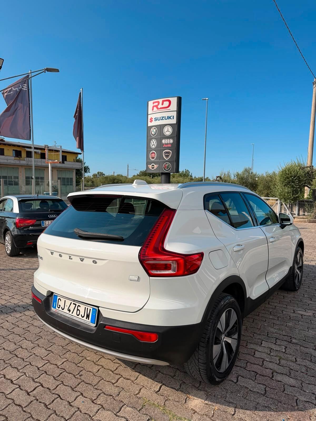 Volvo XC40 T4 Recharge Plug-in Hybrid automatico Essential