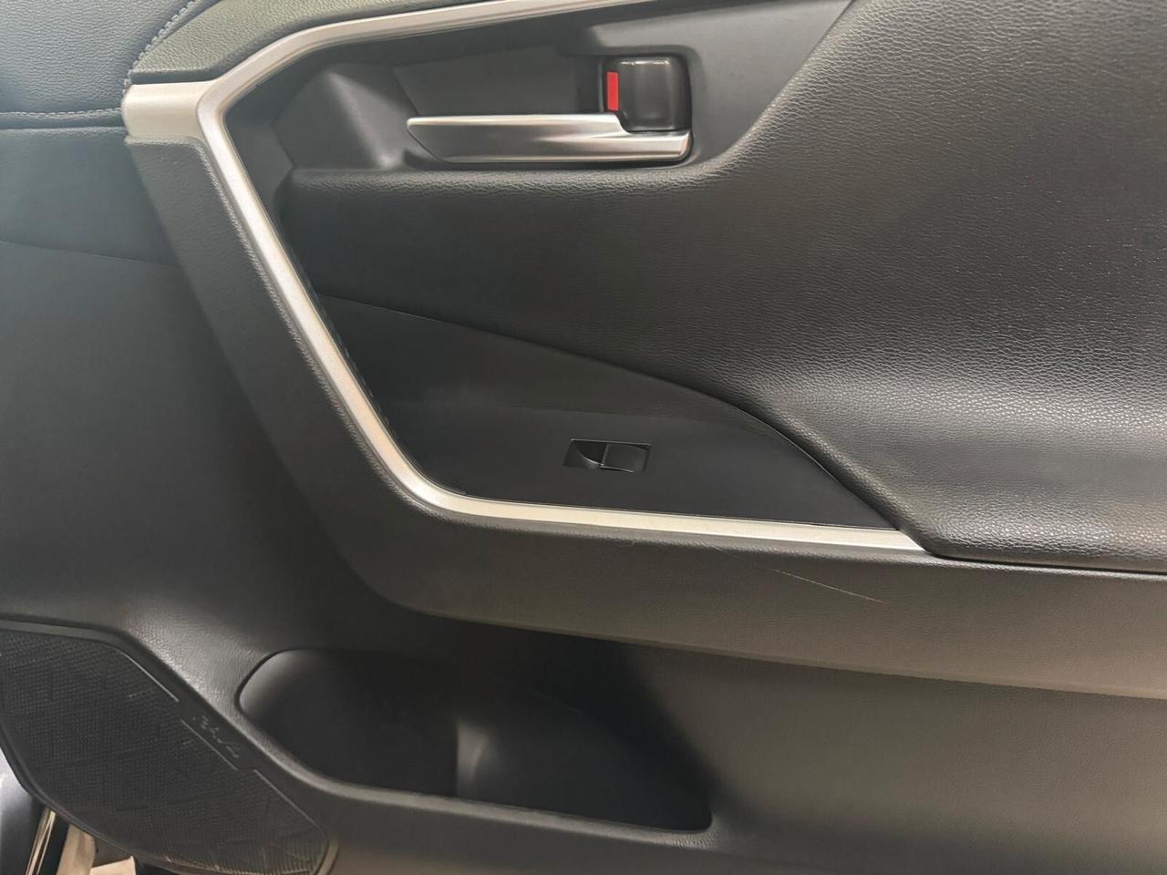 Toyota RAV 4 RAV4 2.5 HV (218CV) E-CVT 2WD Lounge PARI AL NUOVO TAGLIANDATO GARANZIA UFFICIALE