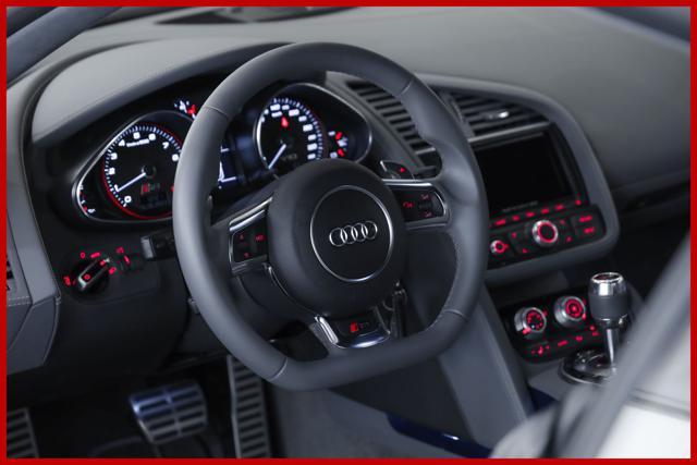 AUDI R8 Coupé 5.2 FSI quattro S tronic plus