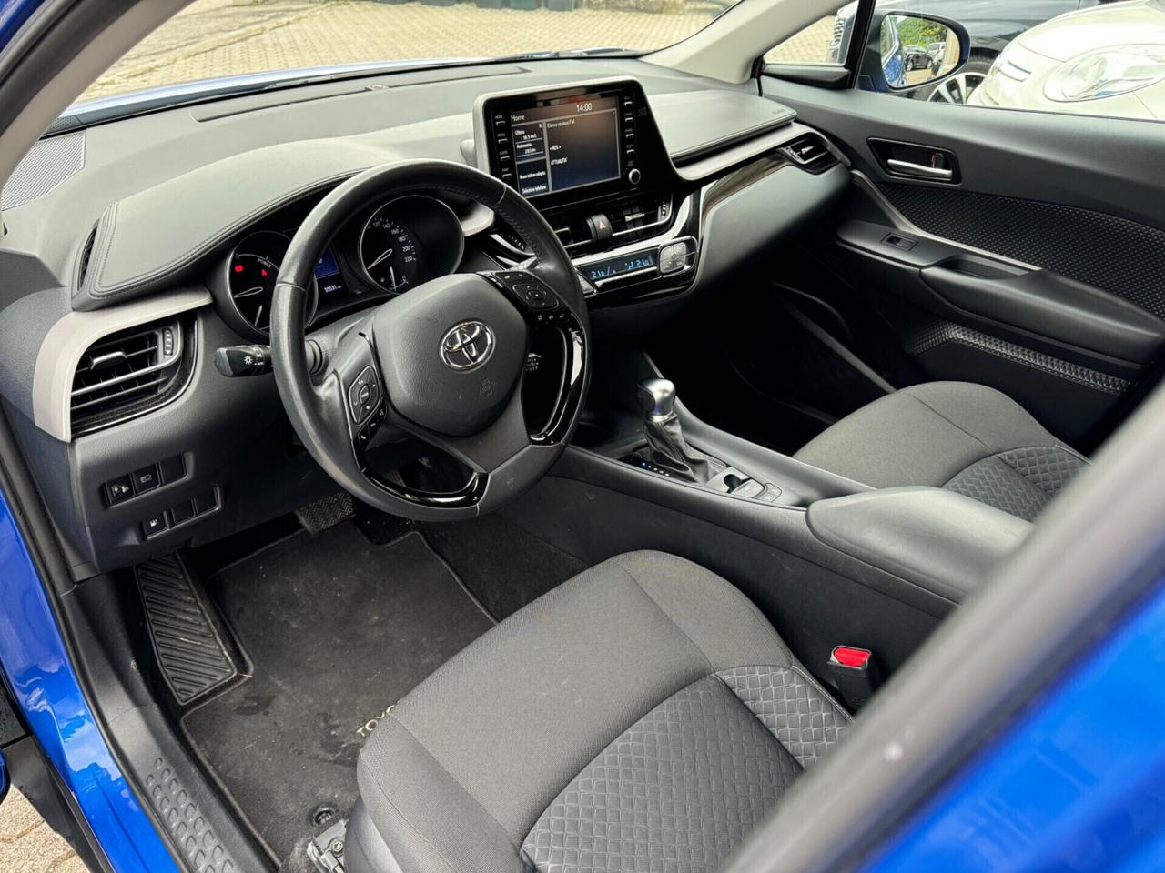 Toyota C-HR 1.8 Hybrid E-CVT Dynamic