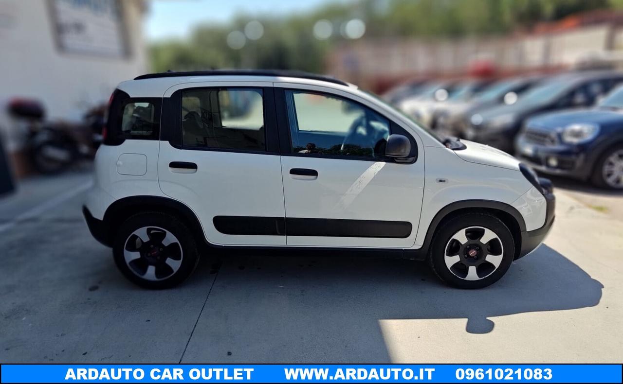 Fiat Panda 1.0 FireFly Hybrid City Cross 70 cv