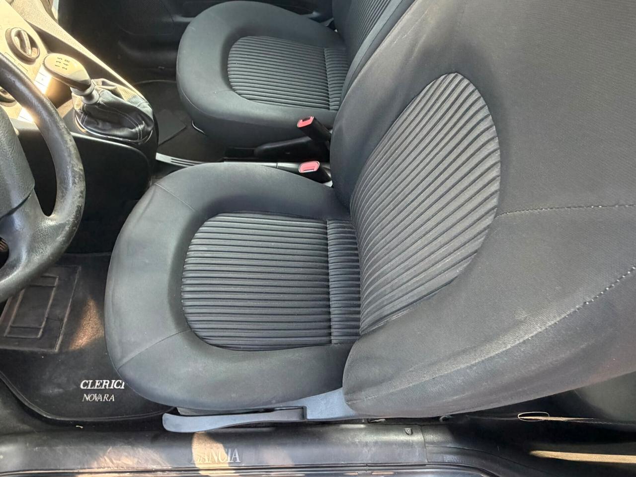 Lancia Ypsilon 1.2 Platino NEOPATENTATI