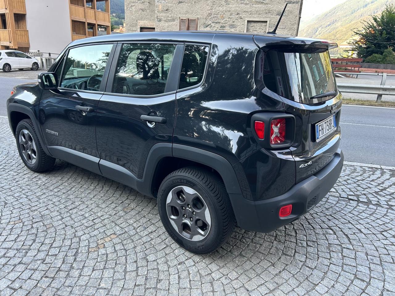 Jeep Renegade 2.0 Mjt 4WD Active Drive Sport
