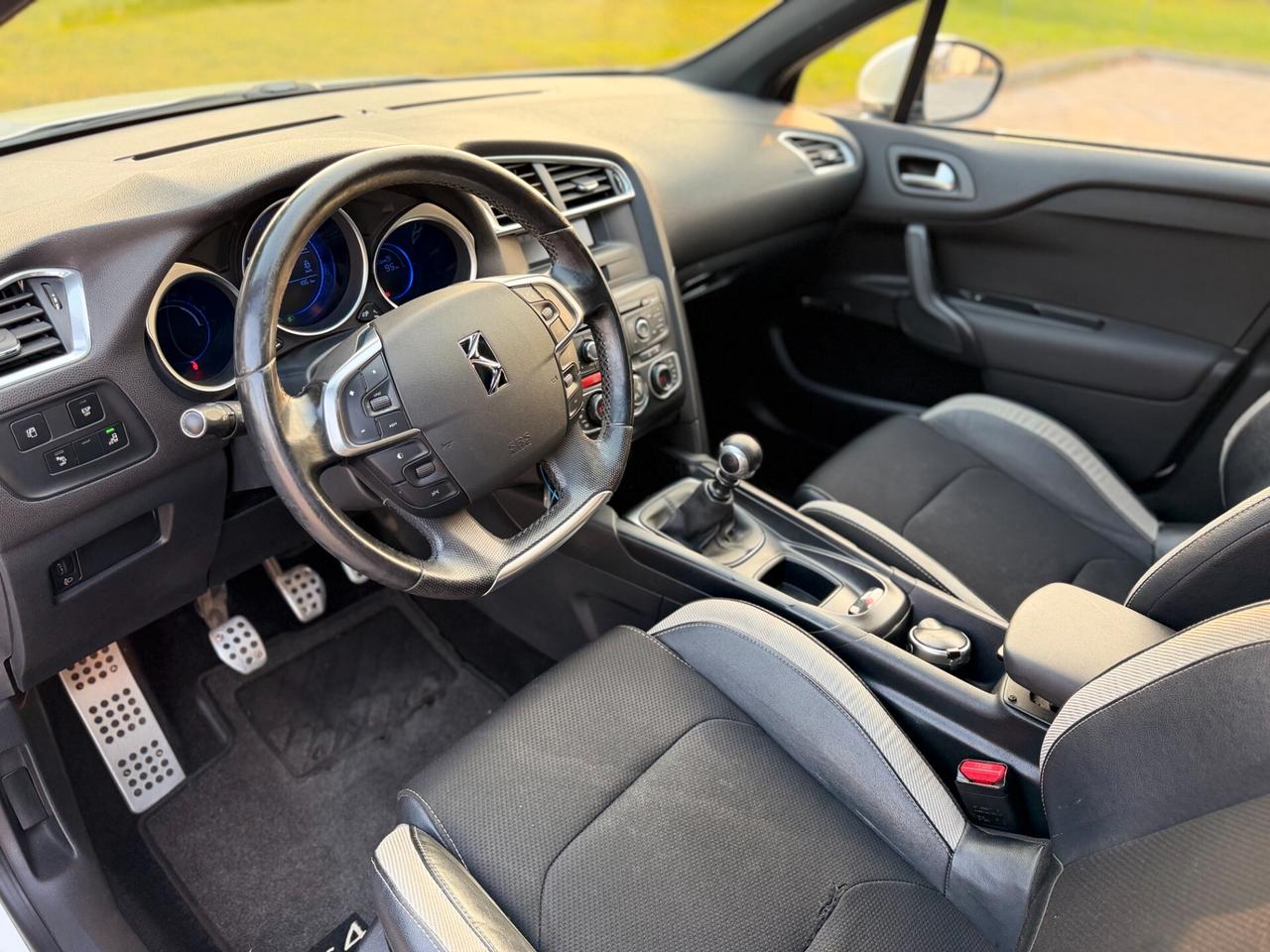 Ds DS4 4 2.0 HDi 160 Pure Pearl (NEOPATENTATI)