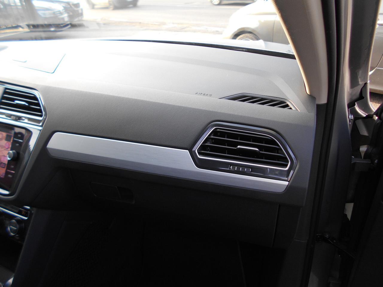 Volkswagen Tiguan 2.0 TDI SCR DSG Business BlueMotion Technology