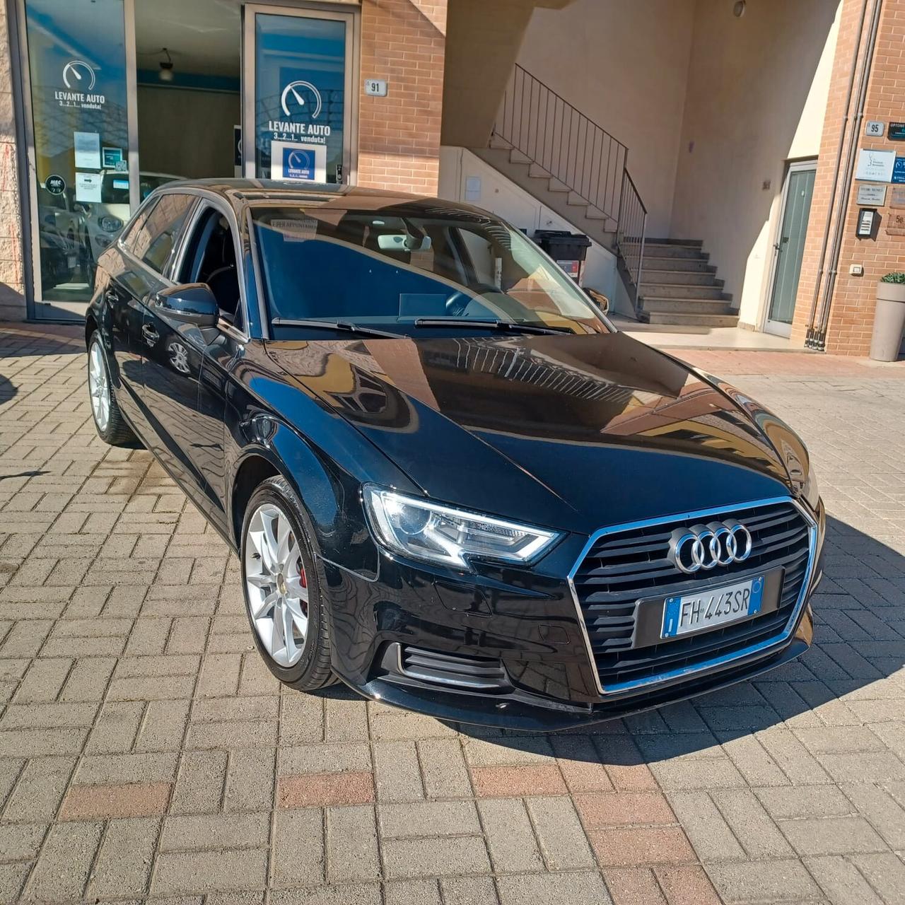137.288KM AUDI A3 1.6 TDI AUTOMATICA EURO 6