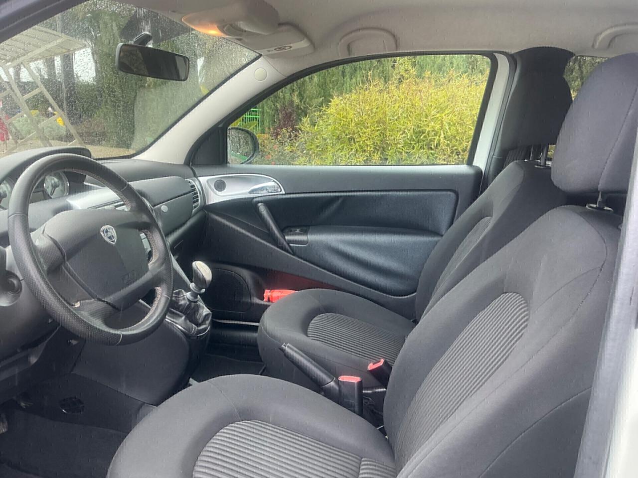 LANCIA YPSILON 1.2 BENZINA -2010