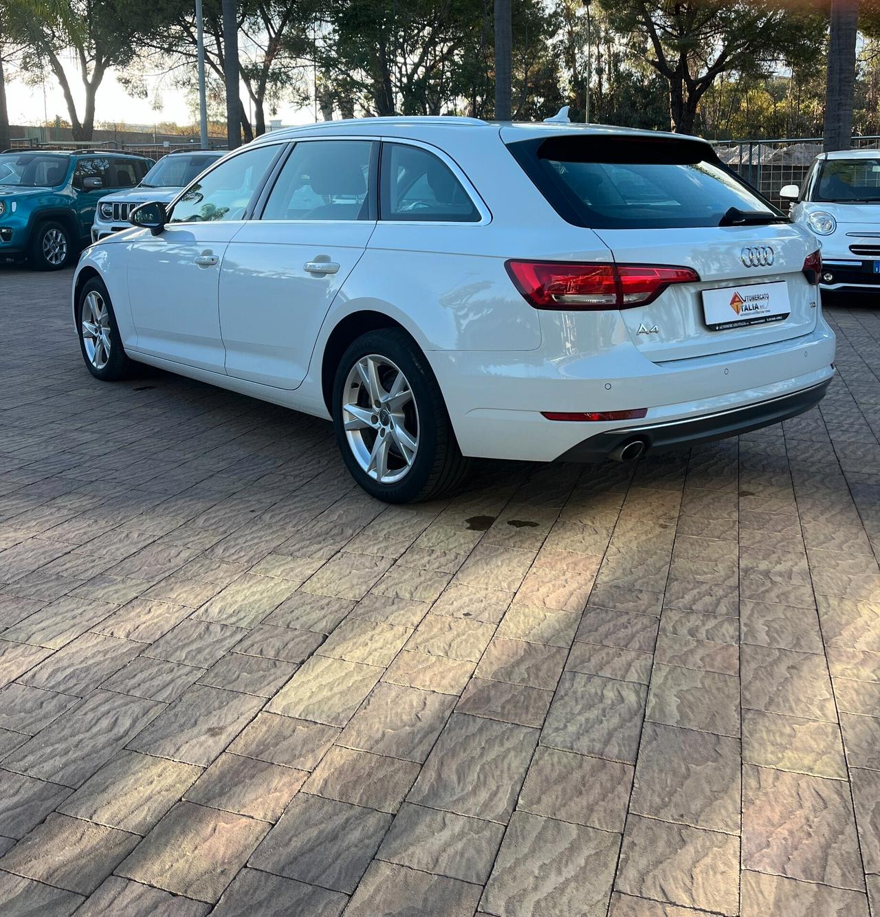 Audi A4 2.0 TDI 150 CV ultra S tronic Business