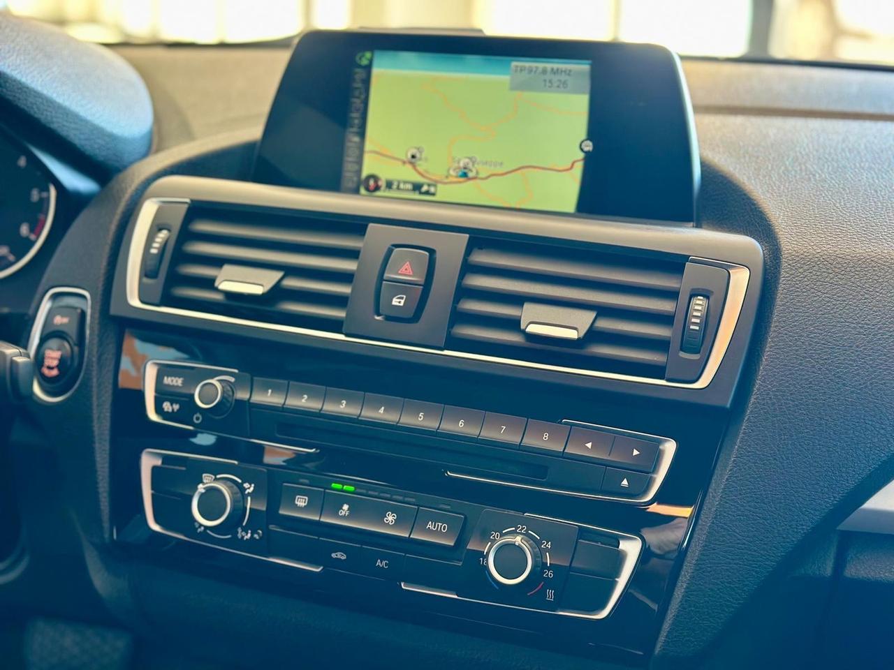 Bmw 120 120d 5p. Advantage