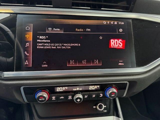 AUDI Q3 2.0 TDI 150 CV Business