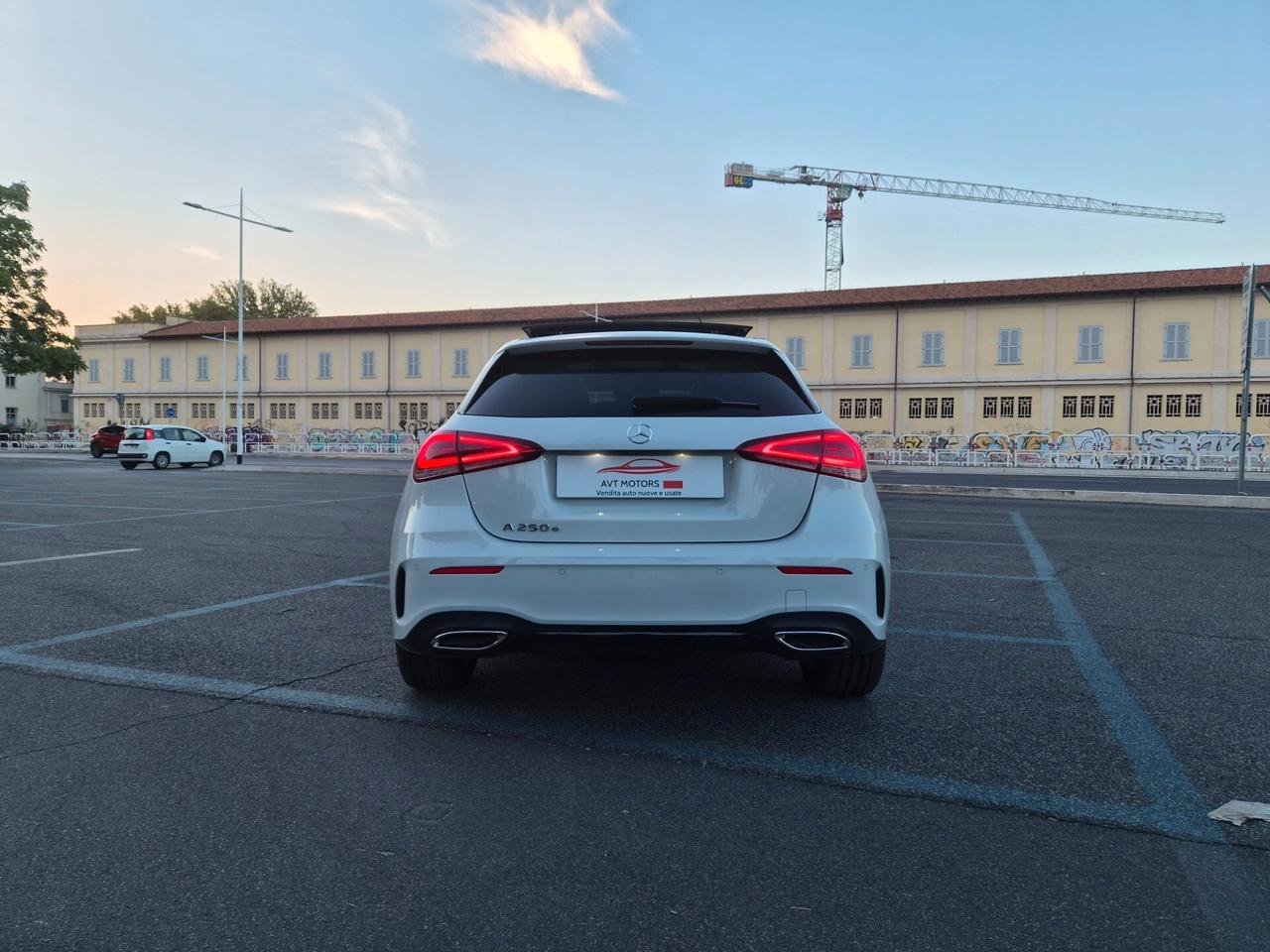 Mercedes-benz A 250 e hybrid EQ Premium
