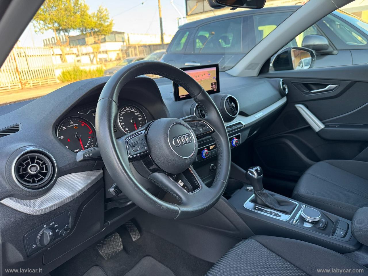 AUDI Q2 35 TDI quattro S tr. Identity Black