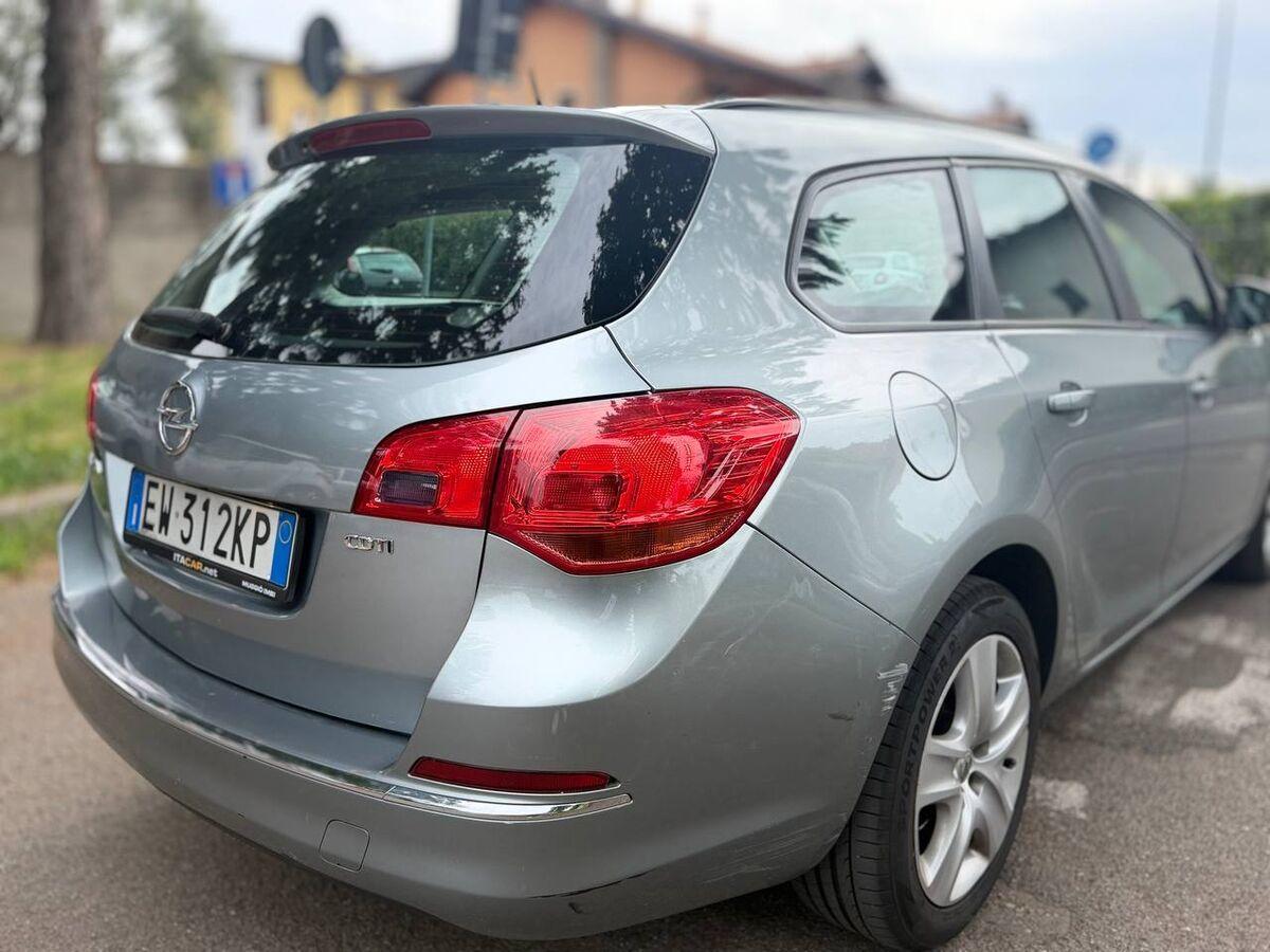 Opel Astra 1.7 cdti Cosmo 110cv