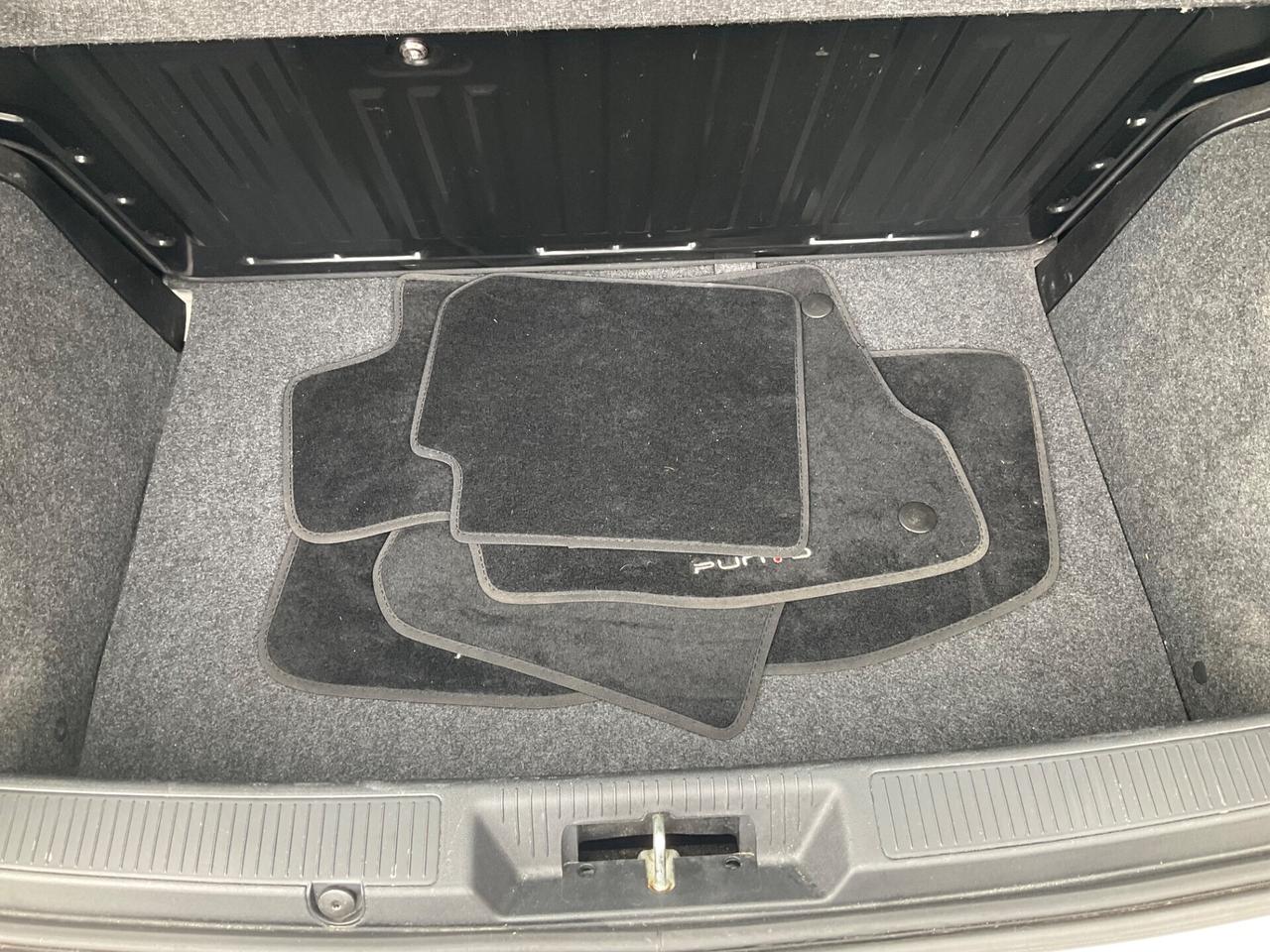 Fiat Punto 1.3 MJT II 75 CV 5 porte Virgin Radio