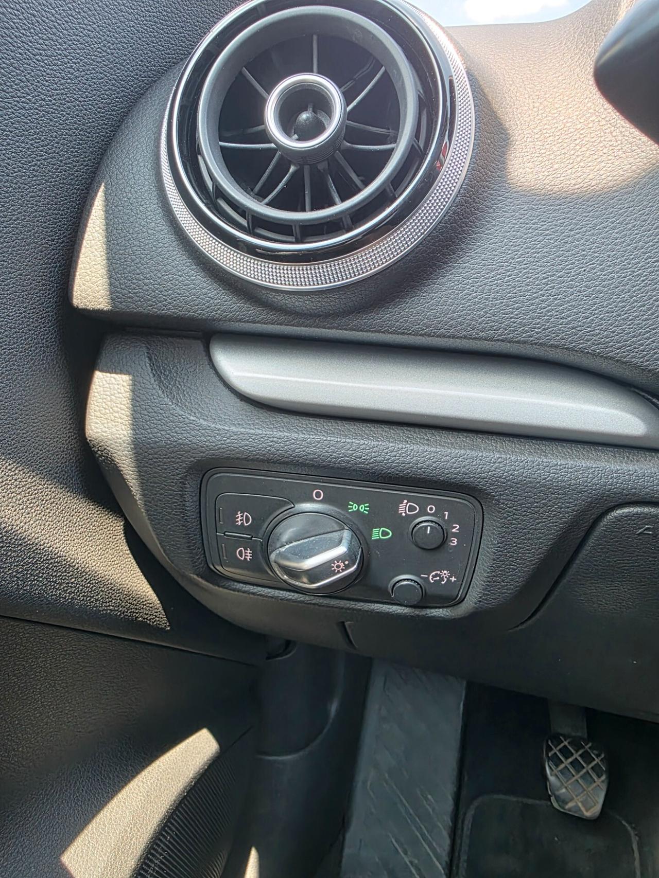 Audi A3 1.6 TDI clean diesel Ambition