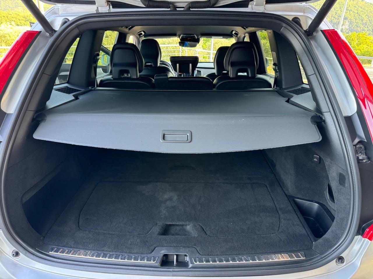 Volvo XC 90 XC90 D5 AWD Geartronic R-design