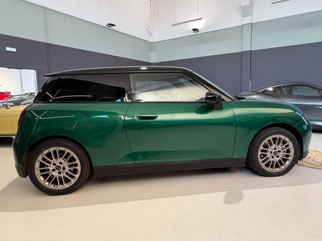 MINI Cooper E Cooper E Favoured BRITISH RACIG GREEN