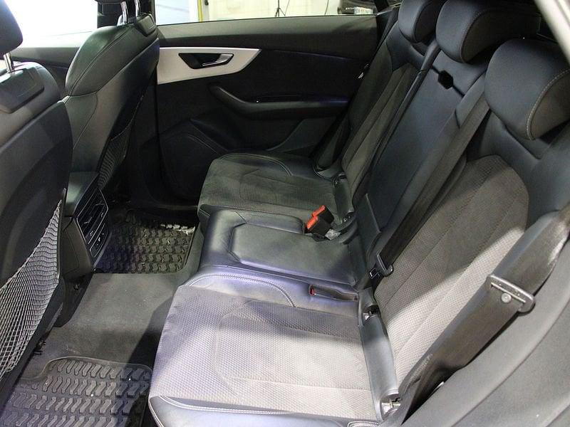 Audi Q8 60 TFSI e 340kW quattro tip. S Line Plus