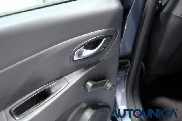 RENAULT Clio DCI 8V 90 CV 5 PORTE LIFE NEOPATENTATI