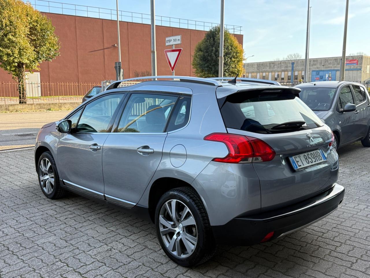 Peugeot 2008 1.6 e-HDi 115 CV Stop&Start Allure