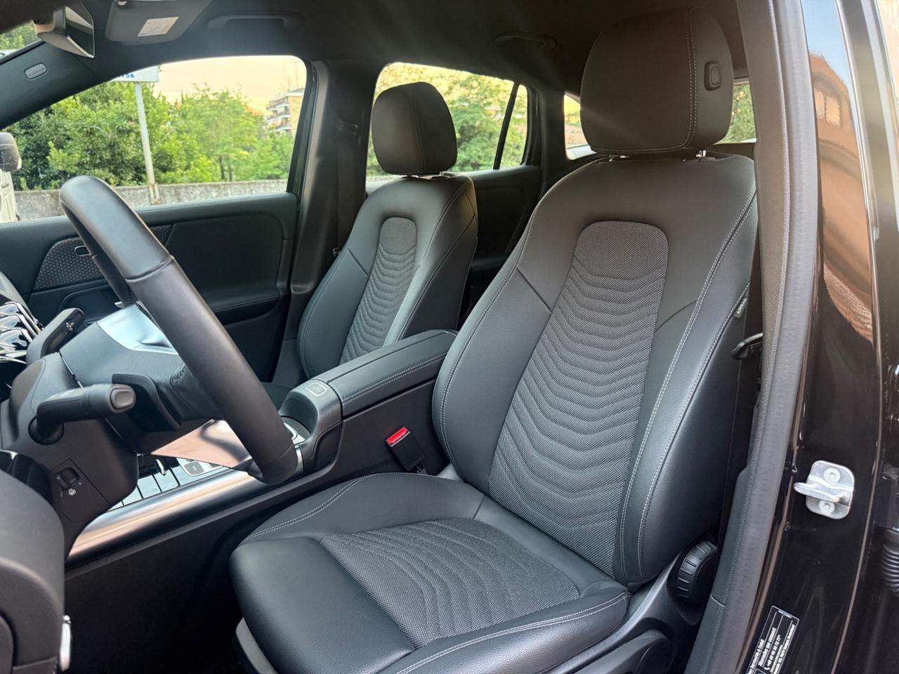 Mercedes-benz GLA 180 Mhev Aut. PARI AL NUOVO - PRONTA CONSEGNA - PREZZO REALE!
