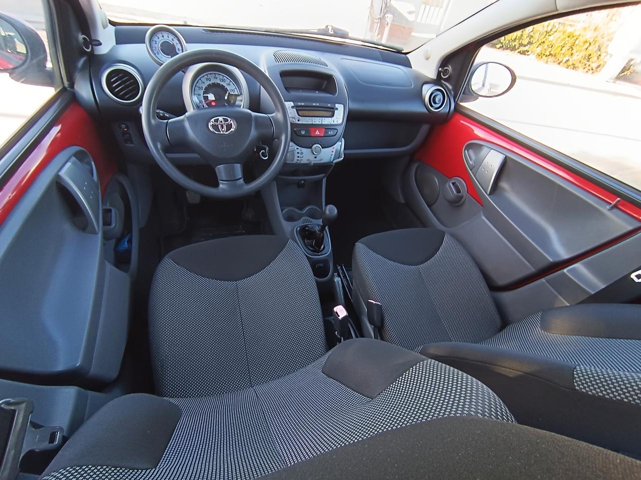 Toyota Aygo 1.0 12V VVT-i 5 porte