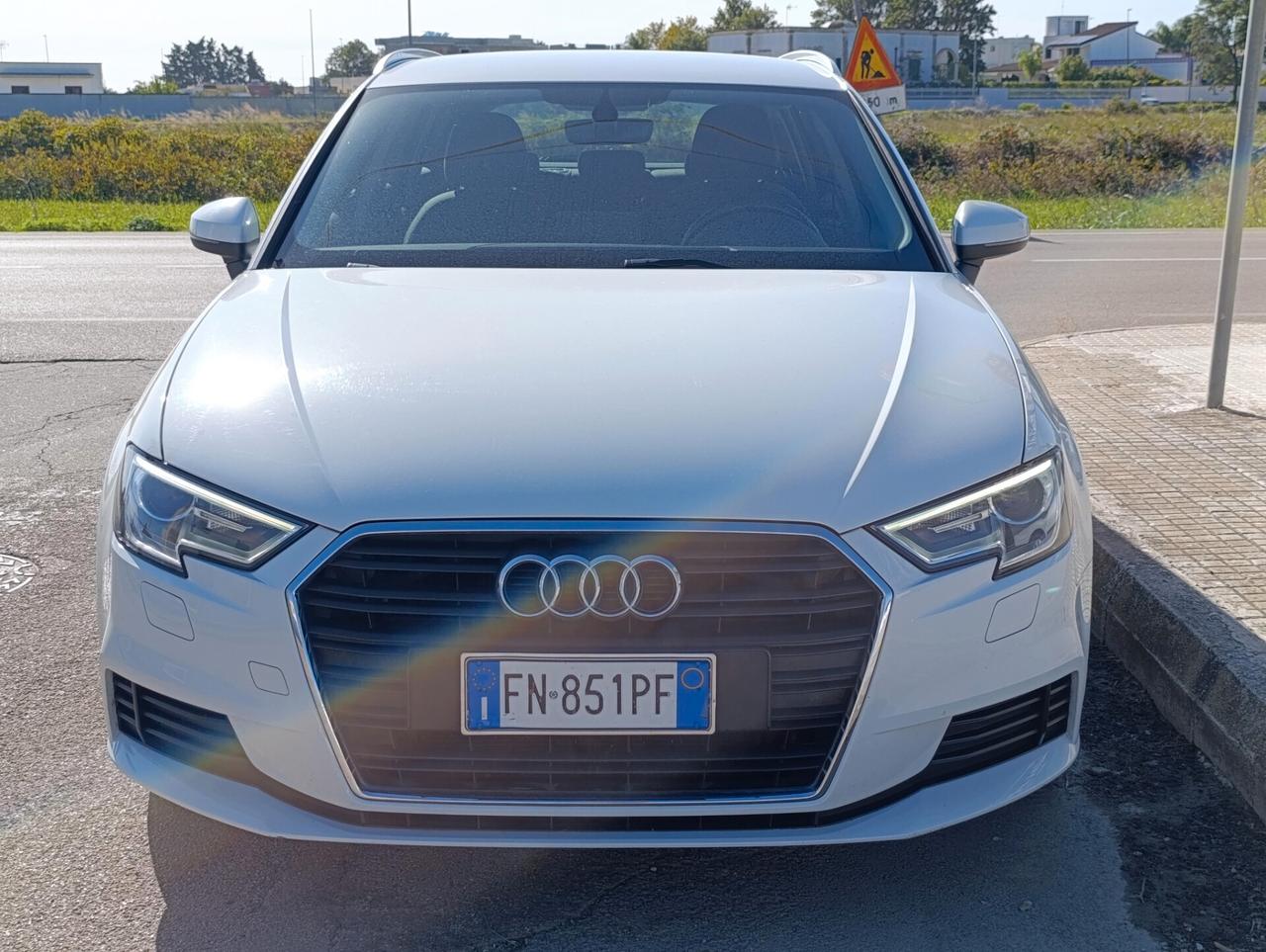 AUDI A3 1.6 TDI 116 CV Design KM 90.000 LED/NAV/SEDILI RISCALDATI