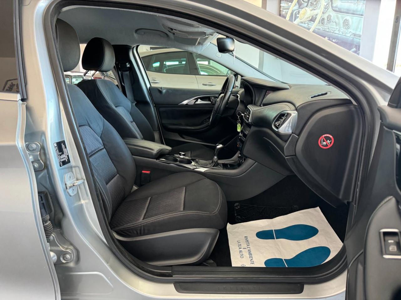 Infiniti Q30 1.5d Sport Edition 110 cv Led Pdc