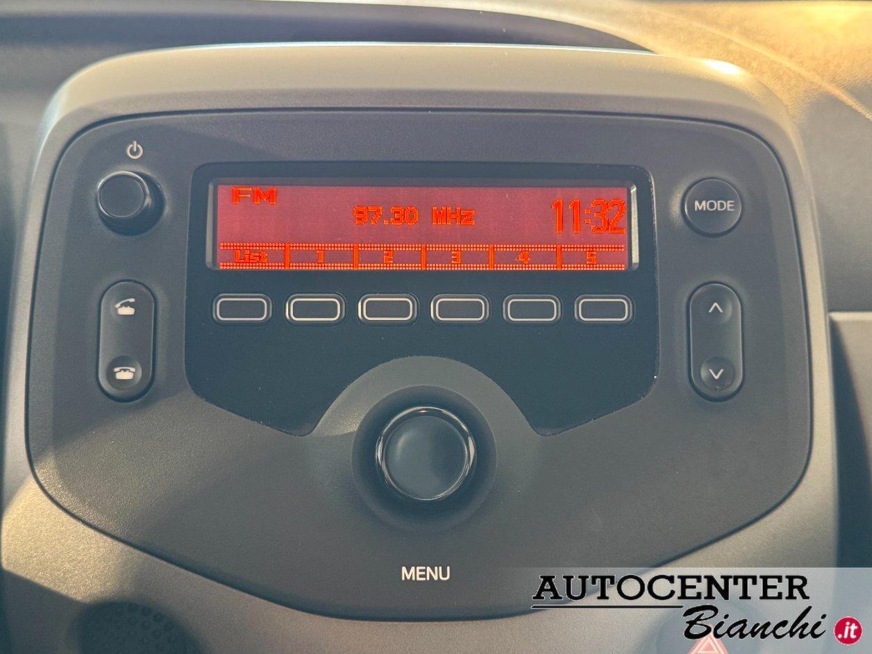Toyota Aygo 5 Porte Aygo 5p 1.0 x-play 72cv