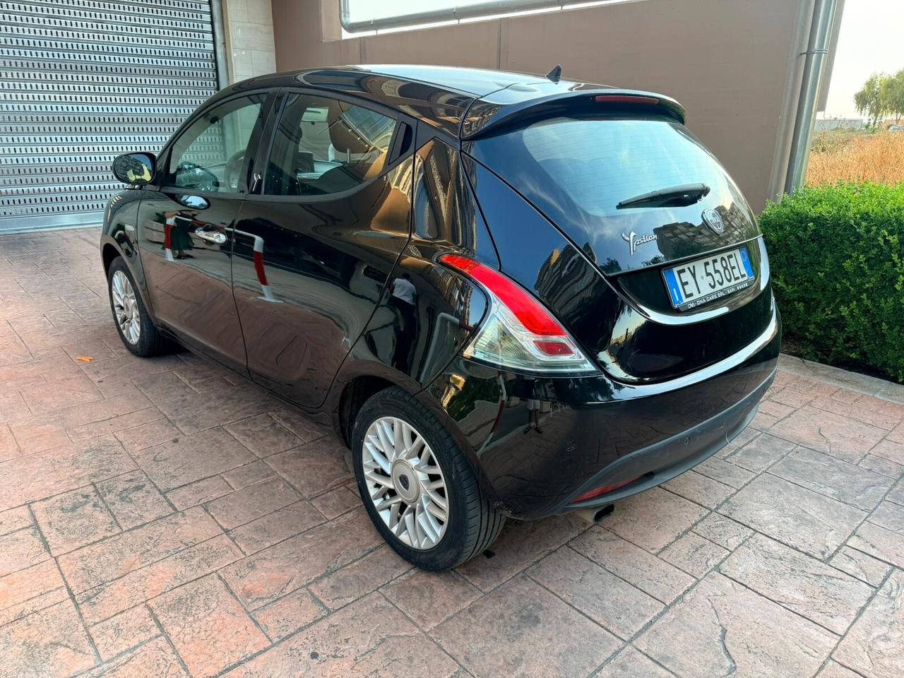 Lancia Ypsilon 1.2 69 CV 5 porte GPL Ecochic Elle