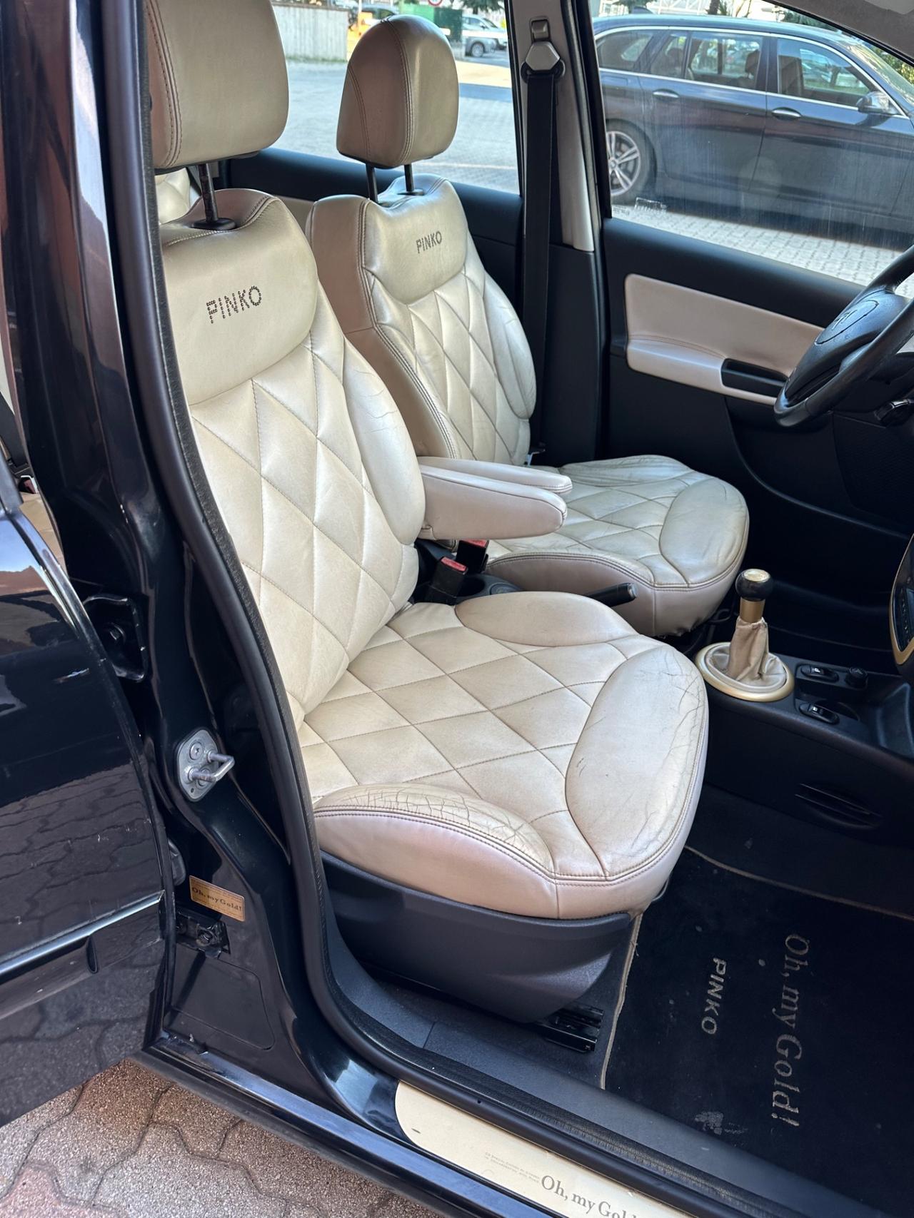 Citroen C3 1.4 16V Gold by Pinko